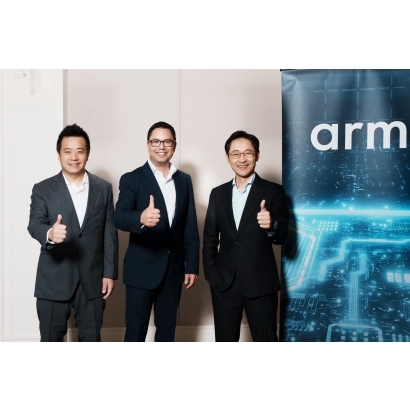 圖說一、Arm 發表全新終端產品運算子系統，（左起）Arm 應用工程總監徐達勇、Arm 終端產品事業部產品管理副總經理 James McNiven 及 Arm 台灣總裁曾志光.JPEG